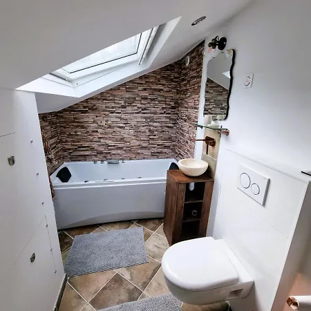 2 Appt Medielounge Ou Medieold, Parking Vue Magnifique Par Beds76 Apartman